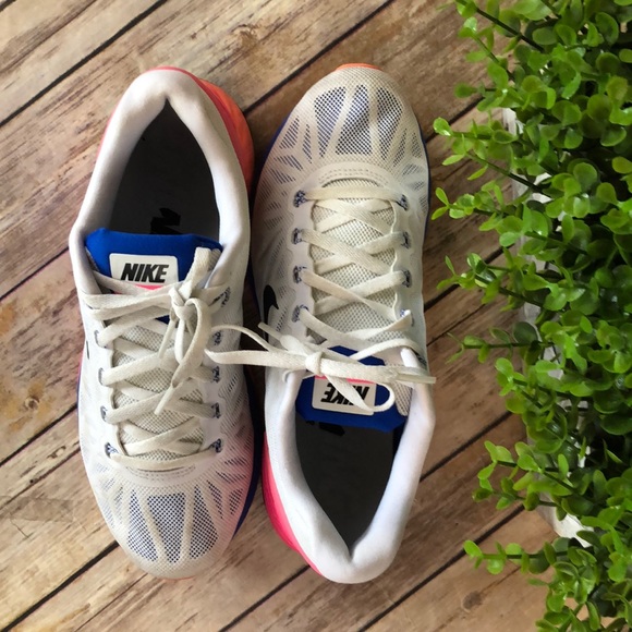 NIKE gym/running Shoes - Picture 2 of 6